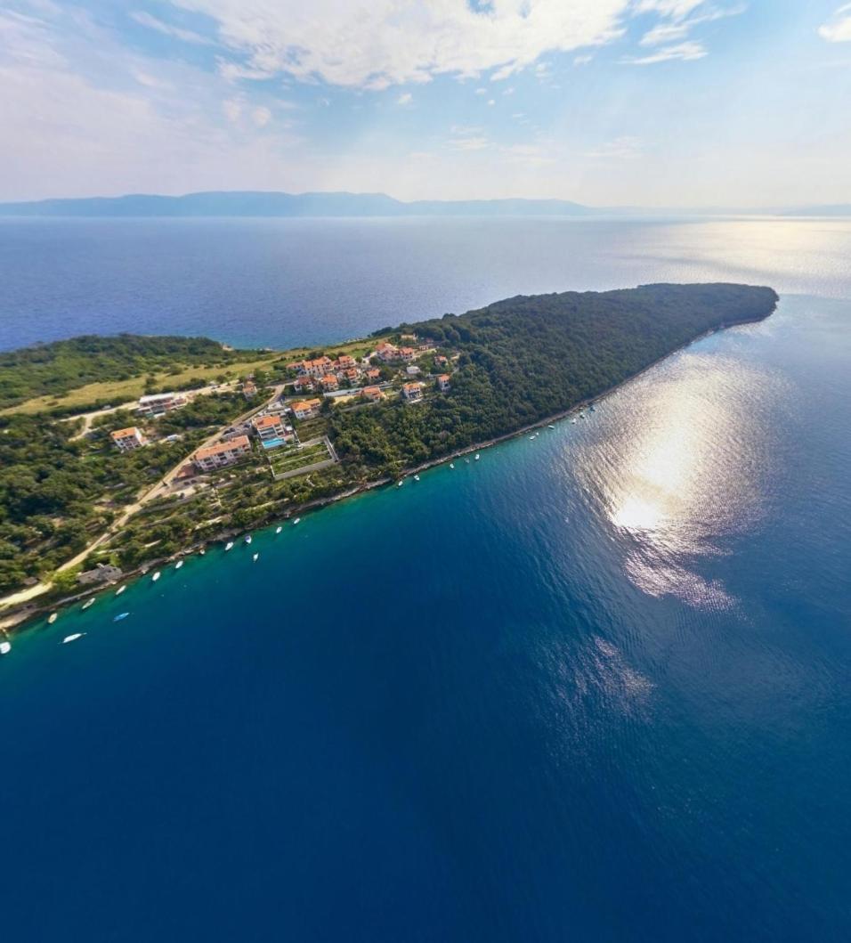 Apartments Alenka By The Sea Лабин Экстерьер фото