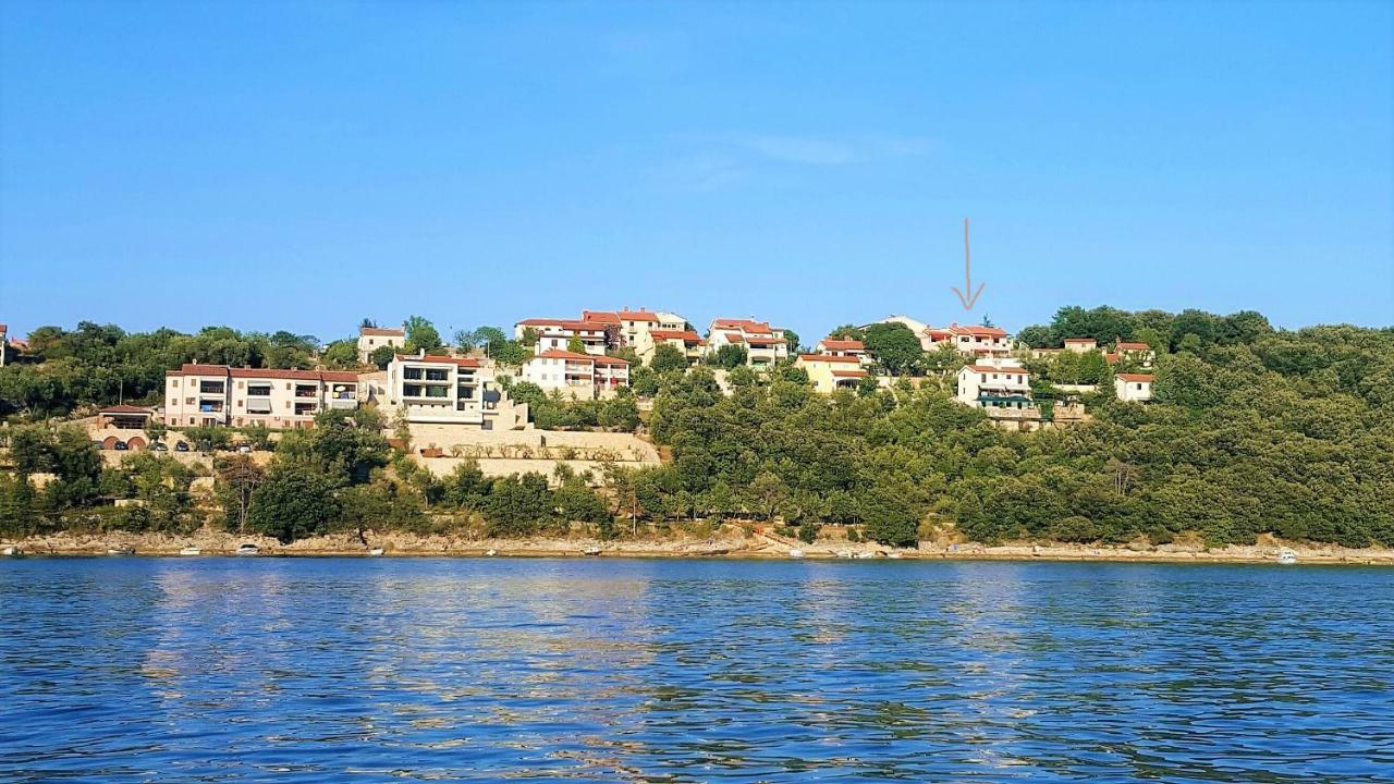 Apartments Alenka By The Sea Лабин Экстерьер фото